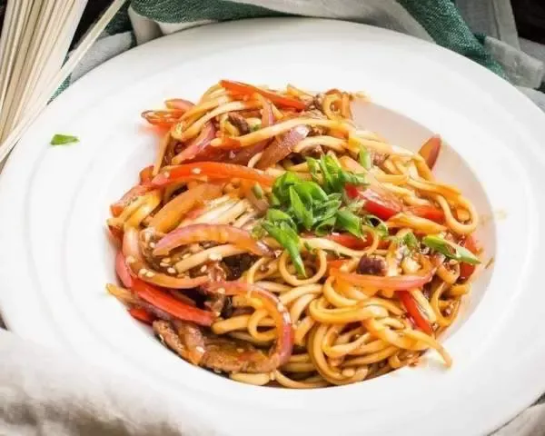 Кальмары в соусе терияки и удон